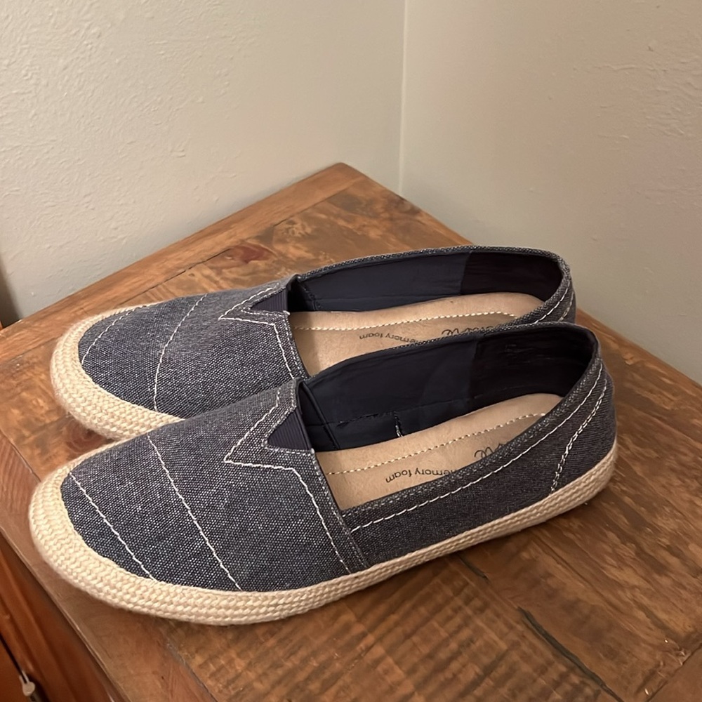 Mia Amore Memory Foam Flats - Picture 3 of 7